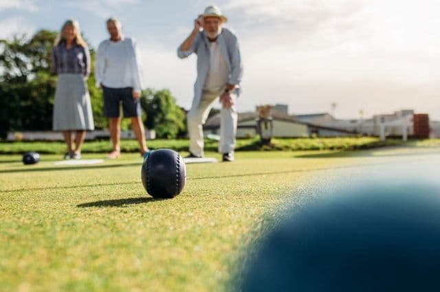 group social support playing bowls